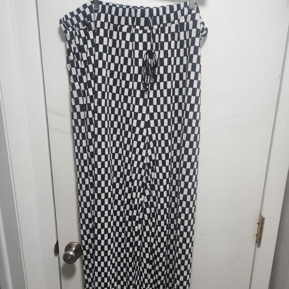 NWOT Shein Curve Size 4XL Wide Leg Checkerboard Pants - Picture 1 of 3